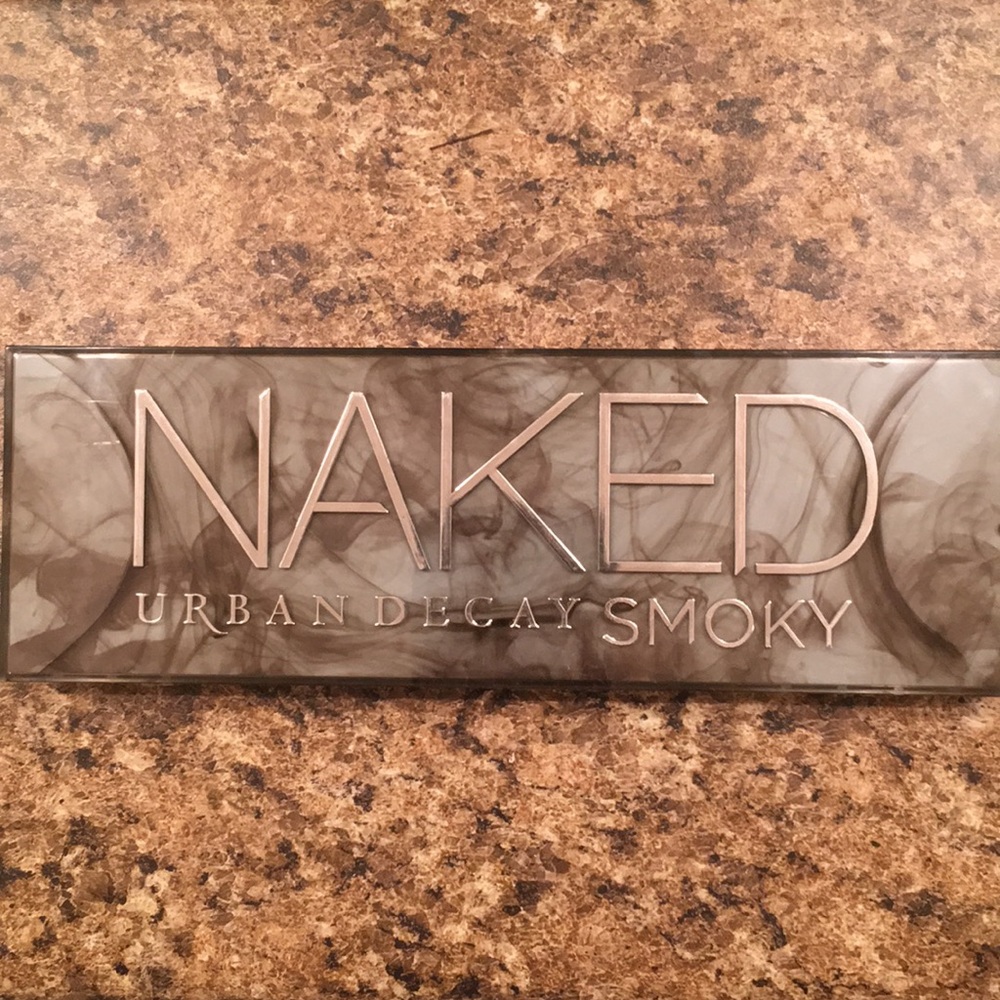 Urban Decay Naked Smoky Eyeshadow Palette